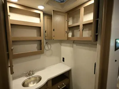 2027 Thor Motor Coach Windsport photo 28