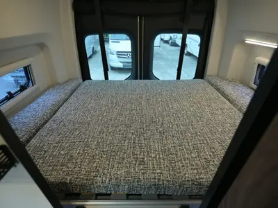 2027 Tiffin Motorhomes GH2 photo 23