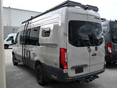 2027 Tiffin Motorhomes GH2 photo 25