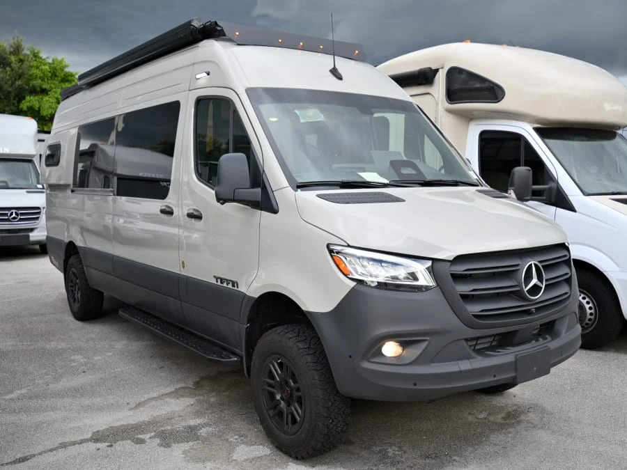 2027 Tiffin Motorhomes GH2 exterior