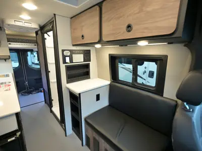 2027 Tiffin Motorhomes GH2 photo 14