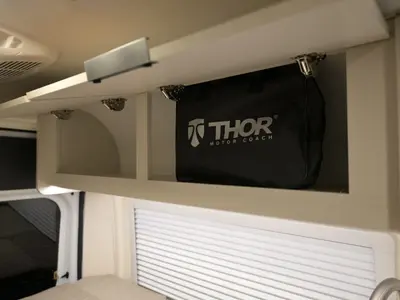 2027 Thor Motor Coach Rize photo 19