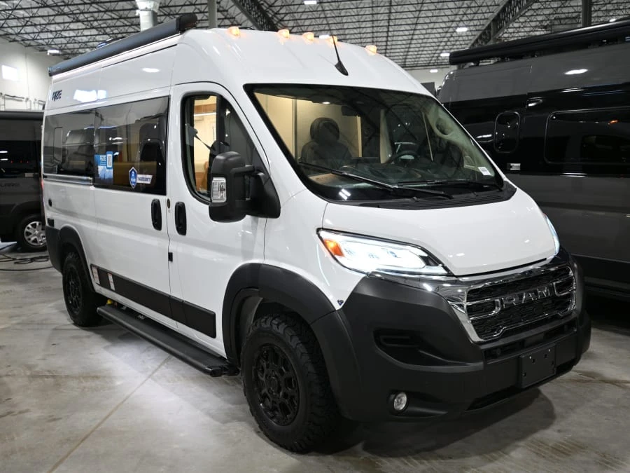 2027 Thor Motor Coach Rize exterior