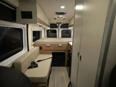 2027 Thor Motor Coach Rize photo 5