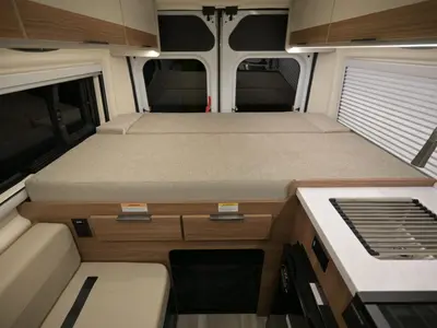 2027 Thor Motor Coach Rize photo 16