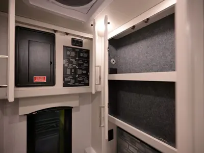 2027 Fleetwood Discovery LXE photo 27