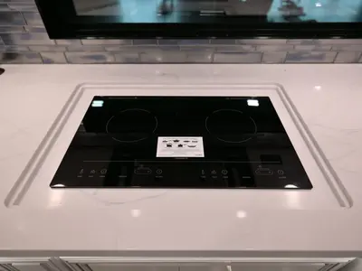 2027 Fleetwood Discovery LXE photo 13