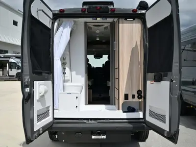 2027 Entegra Coach ARC photo 2