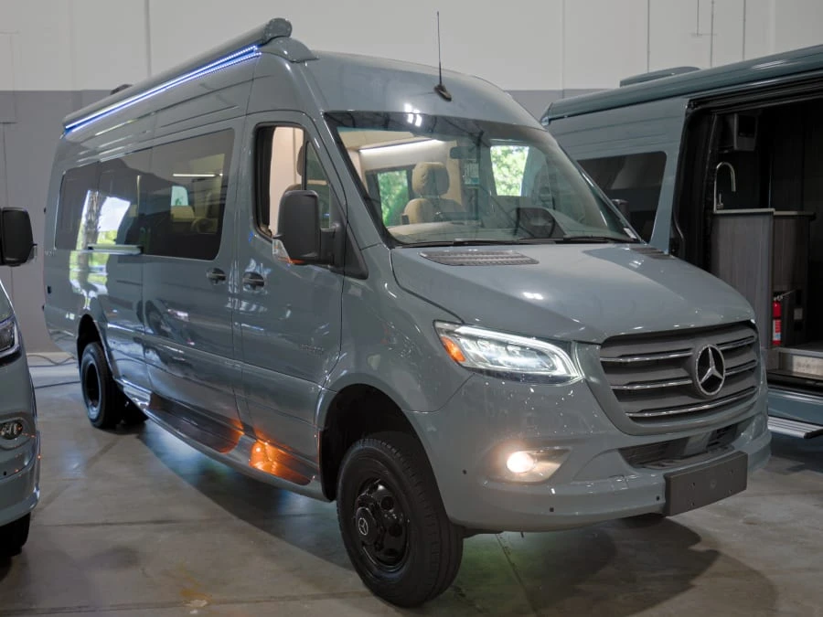 2027 Entegra Coach Insignia exterior
