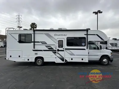 2026 Thor Motor Coach Chateau photo 16