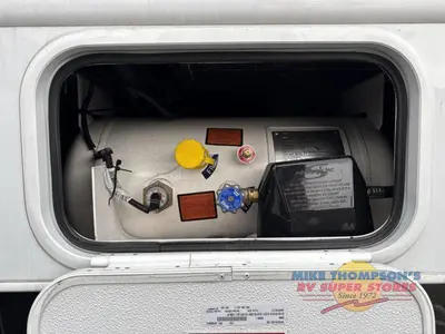 2026 Thor Motor Coach Chateau photo 41