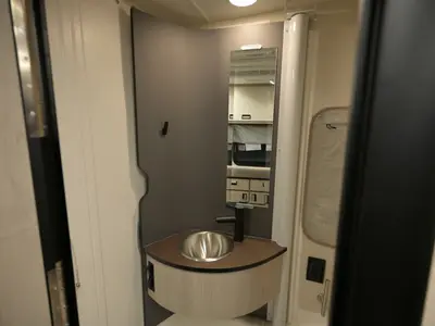 2027 Winnebago Resa IUH19DC photo 16