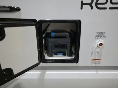 2027 Winnebago Resa IUH19DC photo 25