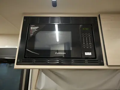 2027 Winnebago Resa IUH19DC photo 10