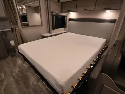2023 Thor Motor Coach Quantum photo 28
