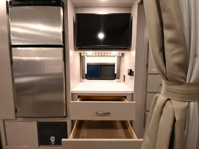 2023 Thor Motor Coach Quantum photo 16