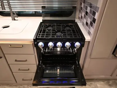 2023 Thor Motor Coach Quantum photo 12