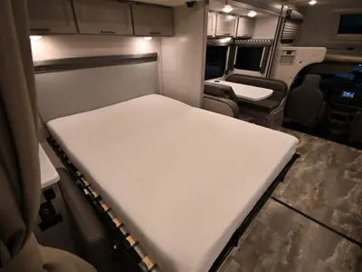2023 Thor Motor Coach Quantum photo 29