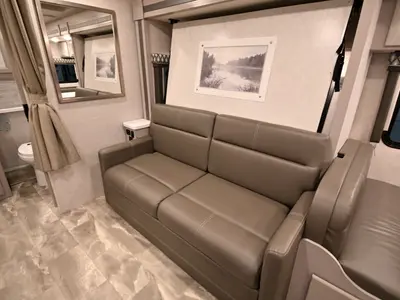 2023 Thor Motor Coach Quantum photo 27