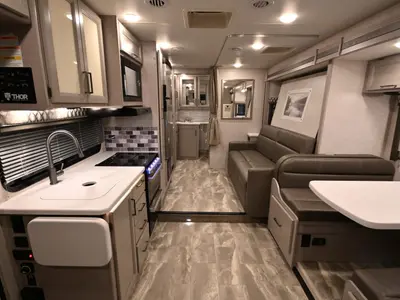 2023 Thor Motor Coach Quantum photo 7