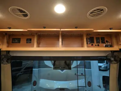 2022 Tiffin Motorhomes Breeze 33BR photo 5