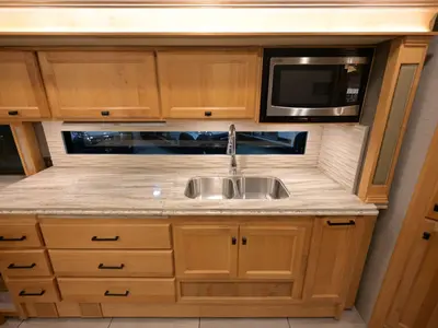 2022 Tiffin Motorhomes Breeze 33BR photo 10