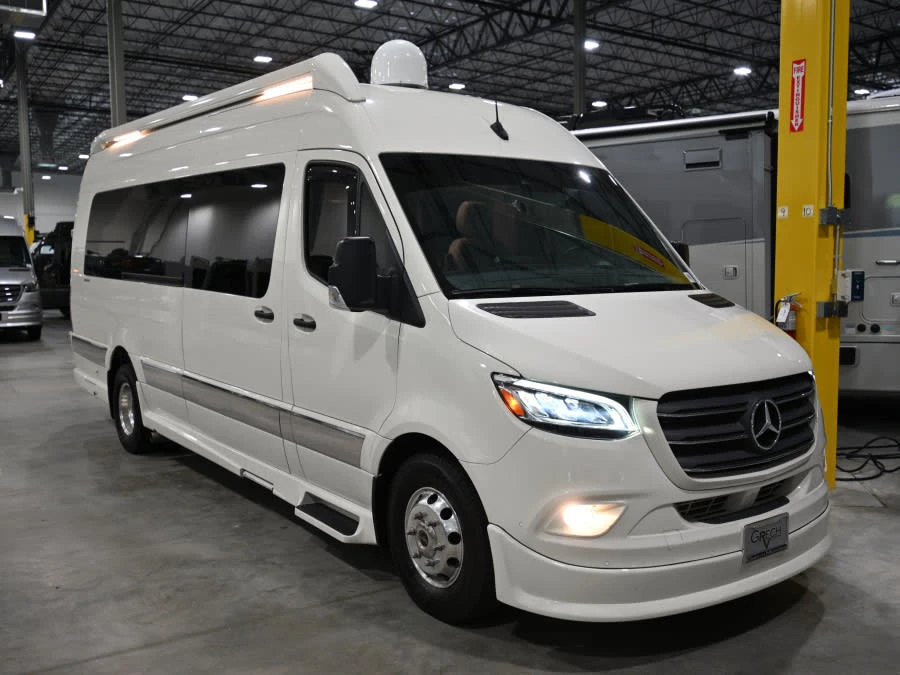 2023 Grech RV Strada exterior