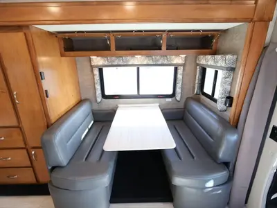 2022 Renegade Villagio photo 15