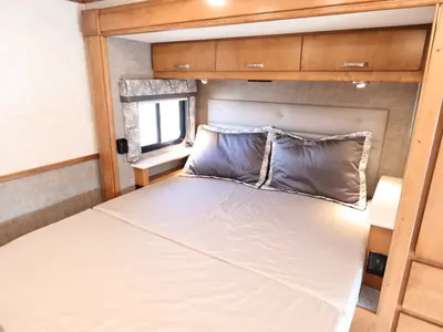 2022 Renegade Villagio photo 18
