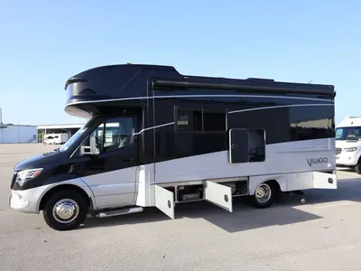 2022 Renegade Villagio photo 24