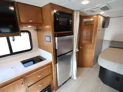 2022 Renegade Villagio photo 11