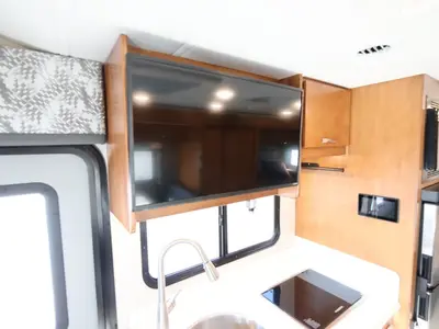 2022 Renegade Villagio photo 8