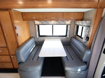 2022 Renegade Villagio photo 14