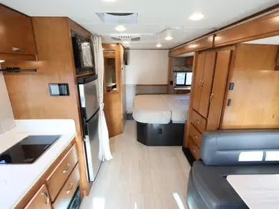 2022 Renegade Villagio photo 5