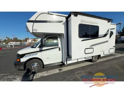 2026 Forest River RV Sunseeker LE photo 4