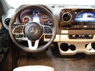 2023 Thor Motor Coach Tiburon photo 2