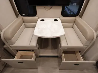 2023 Thor Motor Coach Tiburon photo 8