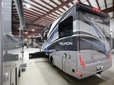 2023 Thor Motor Coach Tiburon photo 27