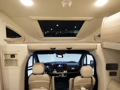2023 Thor Motor Coach Tiburon photo 4