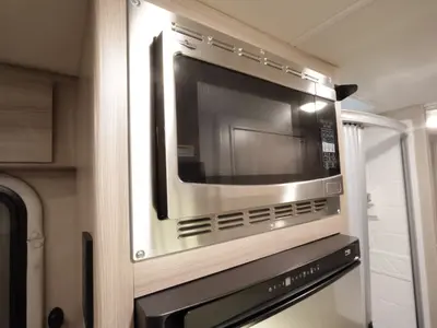 2023 Thor Motor Coach Tiburon photo 17