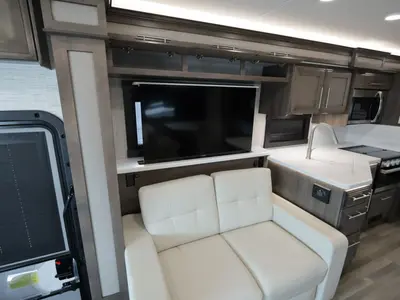 2025 Entegra Coach Vision XL photo 9