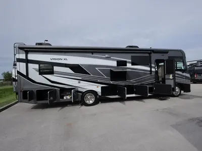 2025 Entegra Coach Vision XL photo 29