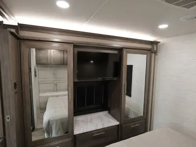 2025 Entegra Coach Vision XL photo 28
