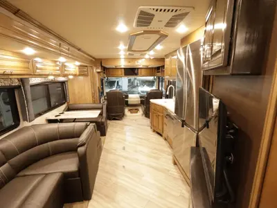 2020 Holiday Rambler Vacationer photo 3