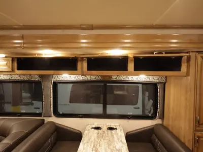 2020 Holiday Rambler Vacationer photo 23