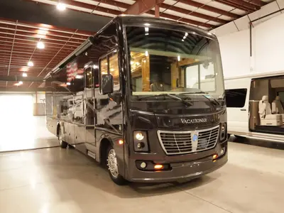 Used 2020 Holiday Rambler Vacationer 33C
