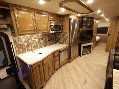 2020 Holiday Rambler Vacationer photo 7