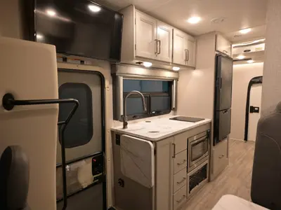 2025 Thor Motor Coach Gemini photo 5