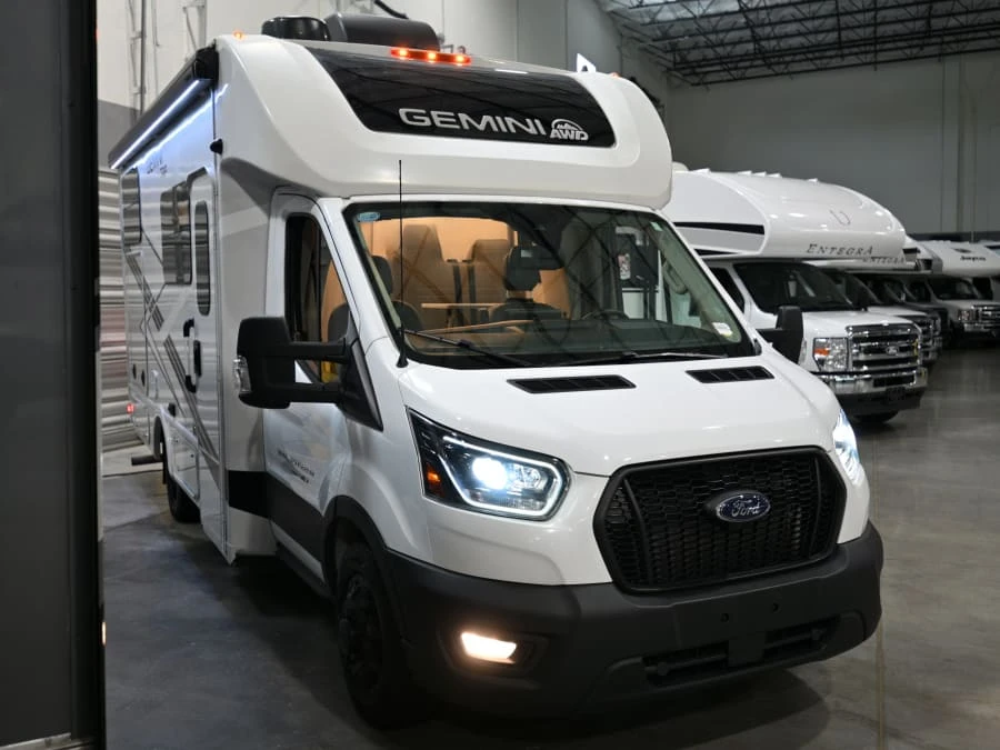 2025 Thor Motor Coach Gemini exterior