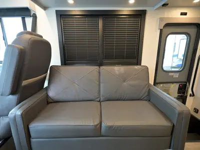 2025 Coachmen Euro photo 15